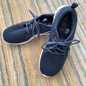 Mens mesh sneakers